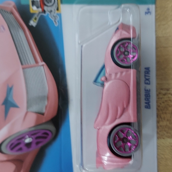 Hot Wheels Barbie Extra - Picture 7 of 8